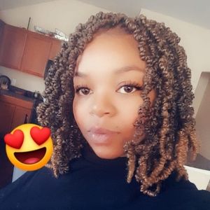 Meet your Posher, Paris